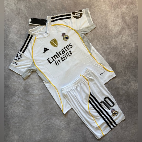 Real Madrid set for Kids Mbappe 10 - Picture 4 of 8